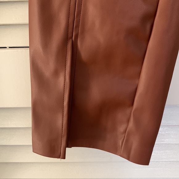 🔥🔥TREND ALERT🔥🔥Jason Wu Designer Brown Faux Leather Pants. Size L - Picture 3 of 6